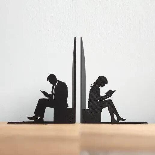 Couple of Readers. Lovers. Bookends for Book Lovers. Good Readers, Books