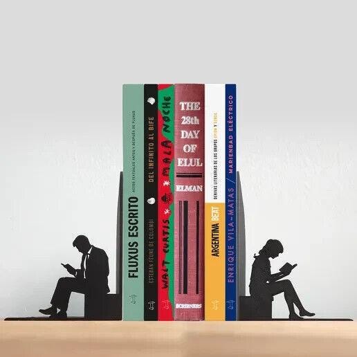 Couple of Readers. Lovers. Bookends for Book Lovers. Good Readers, Books
