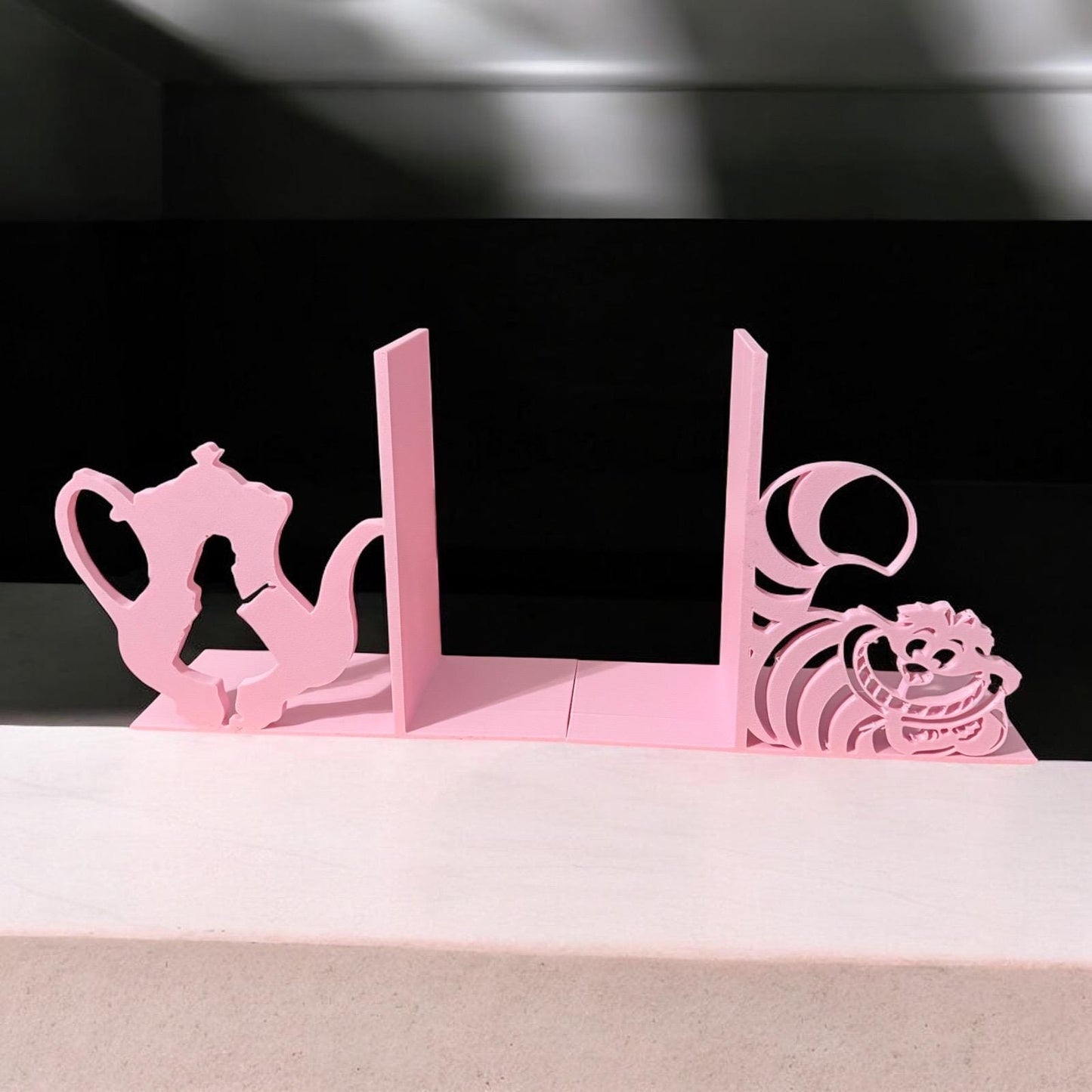 Bookend Alice in Wonderland Bookends. Teapot and Cheshire Desig Bookend. Alicia