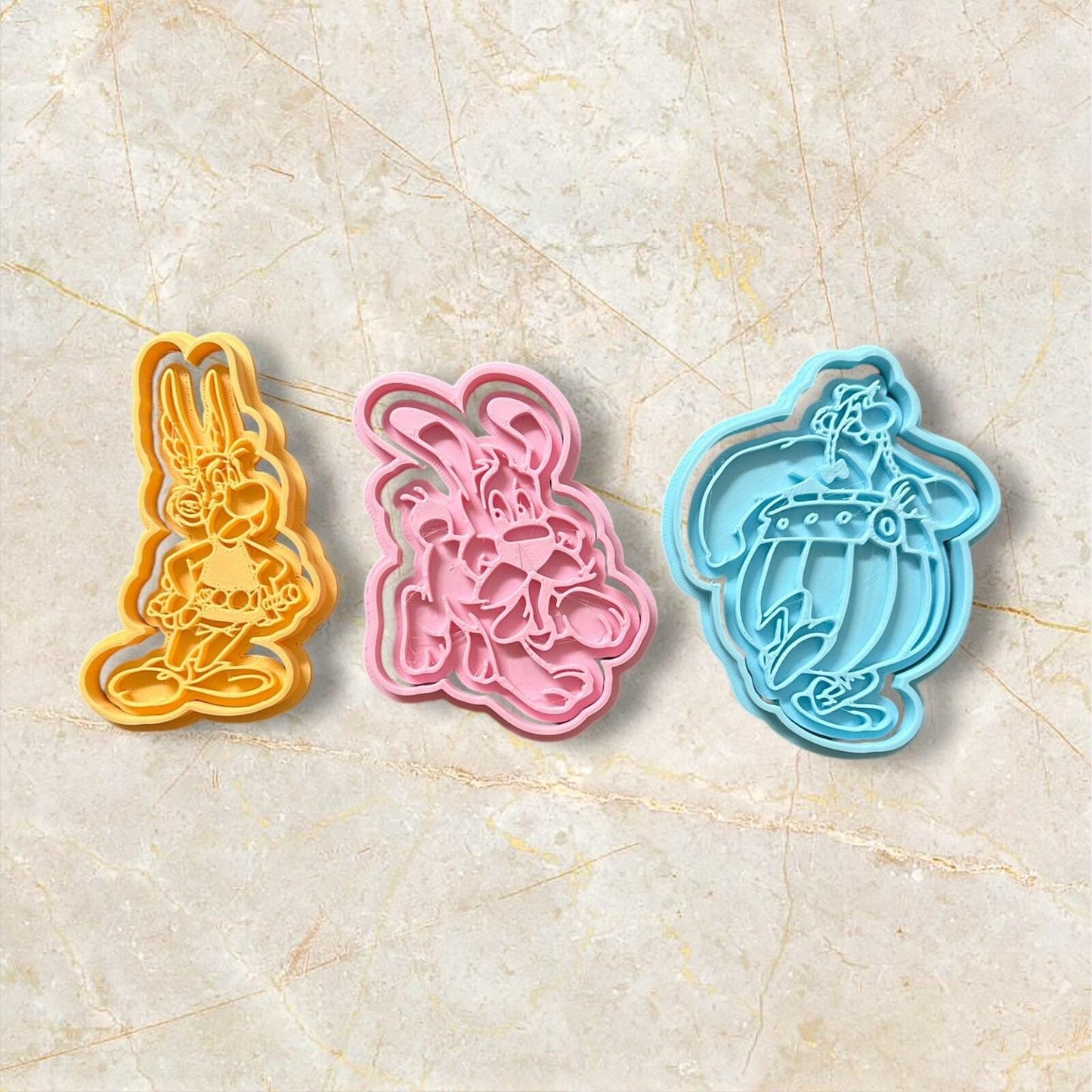 Comic Hero Cookie Cutter Set – 3-Piece Vintage Cartoon Style Baking Set