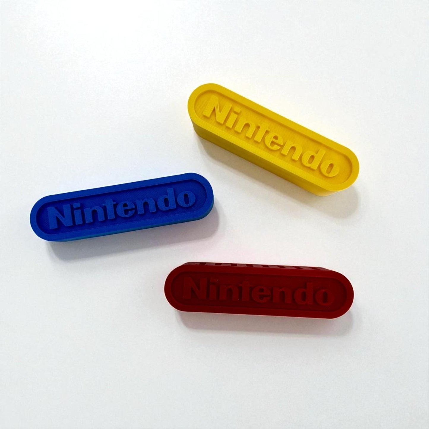 Retro-Style Game Cartridge Holder – 3D Printed, Multicolor Display Rack
