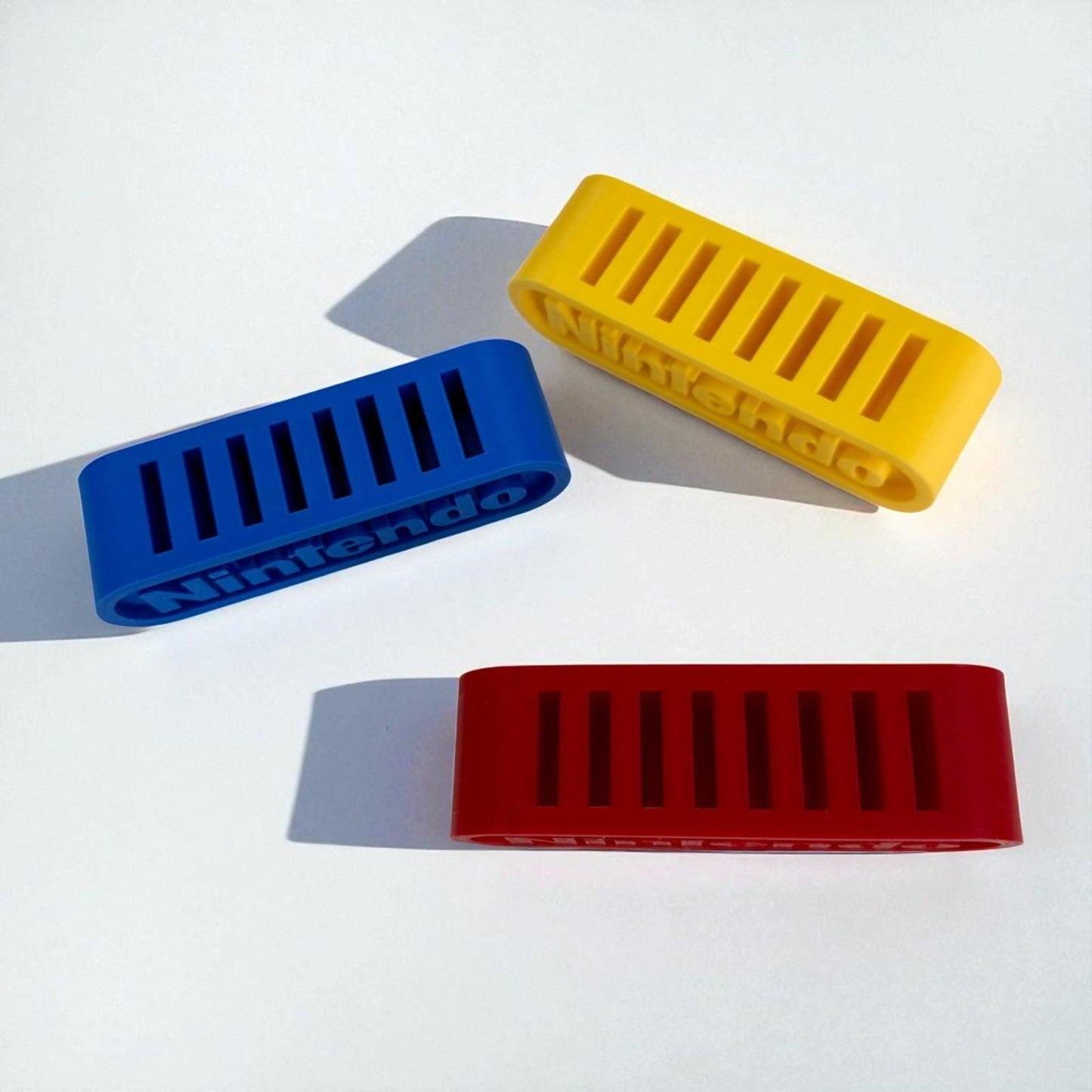 Retro-Style Game Cartridge Holder – 3D Printed, Multicolor Display Rack