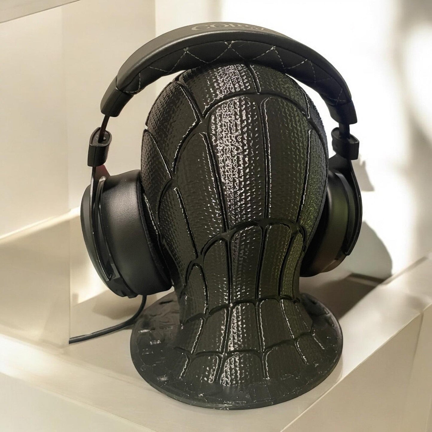 lack Web Mask Headphone Stand – 3D Printed Hero Display for Gamers & Collectors
