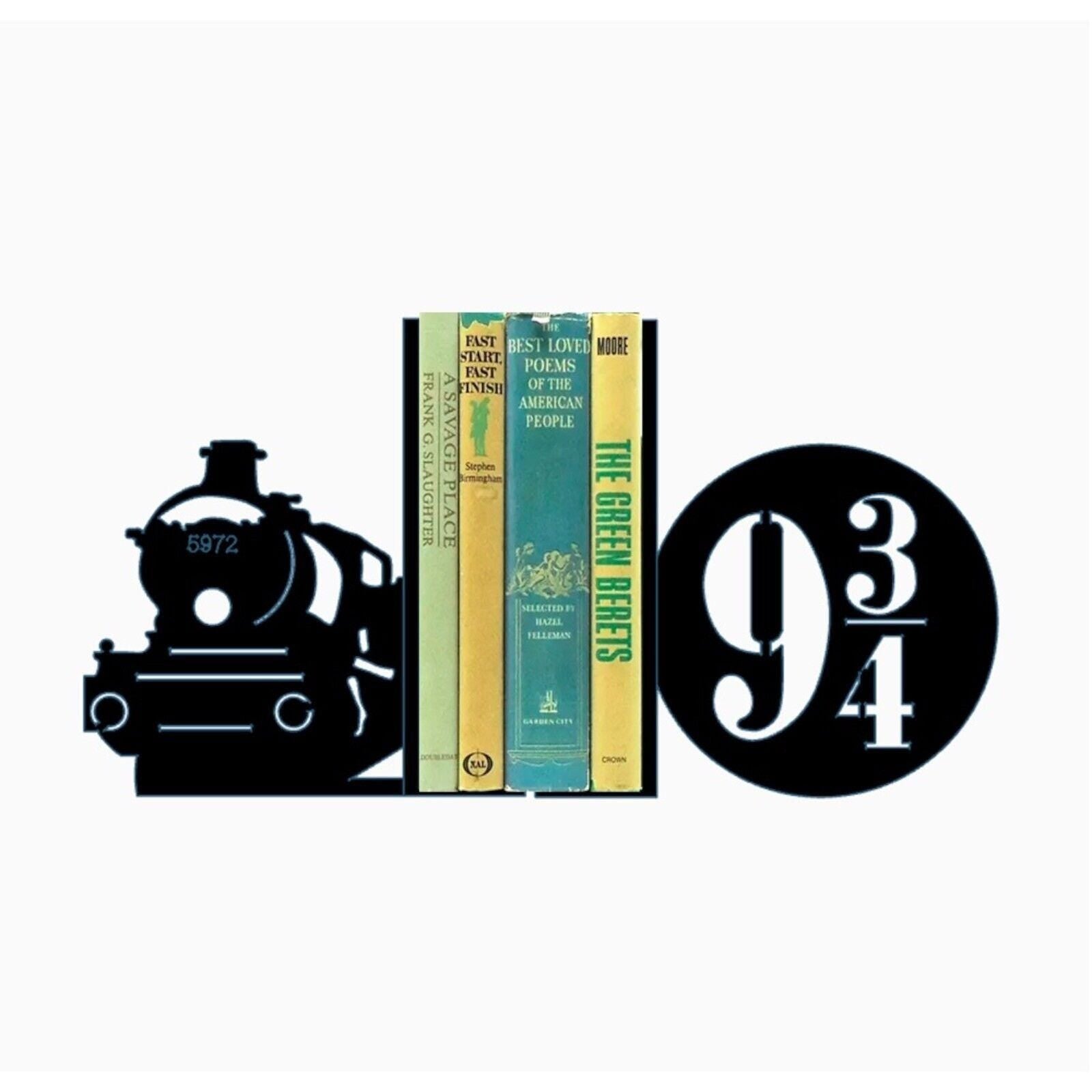 Harry Potter Bookend. Harry Potter Station 9 3/4 Bookends. Creative Bookends