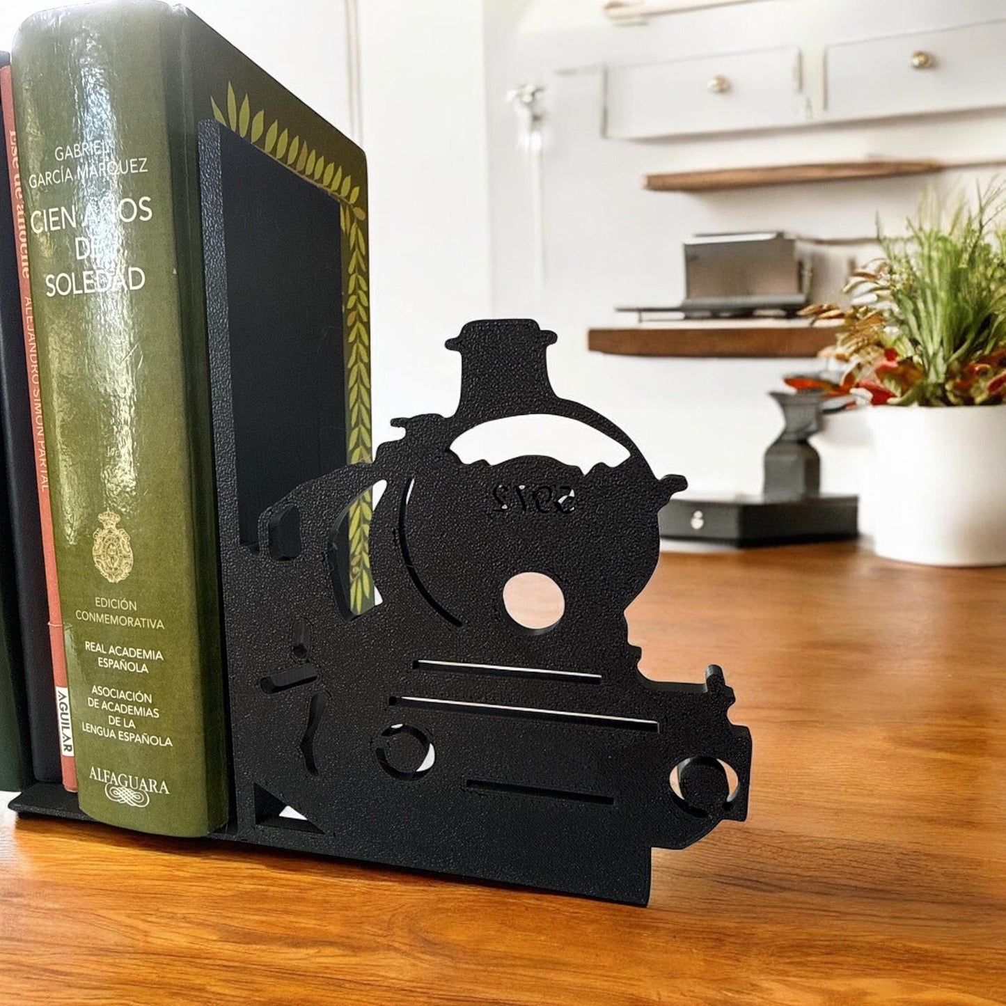 Harry Potter Bookend. Harry Potter Station 9 3/4 Bookends. Creative Bookends