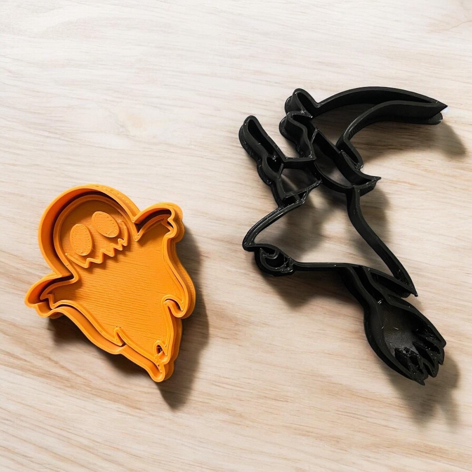 Hallowern Set Cookie Cutter . Different Molds For Cookies. Ghost And More